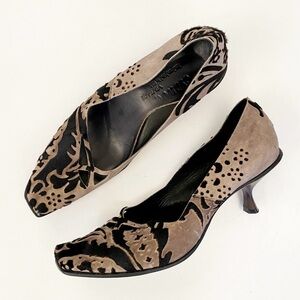 Cydwoq || Victim Vintage Velevt‎ Brocade Kitten Heels Black Gray 37
